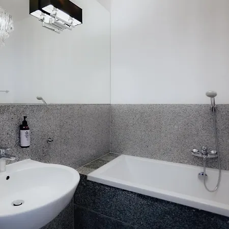 Aparthotel Nowa Zatoka Centrum Art & Business *