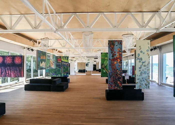 Nowa Zatoka Centrum Art & Business Apart Otel *